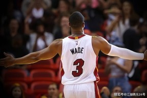 AYX体育平台 Karsa在热火比赛中回归赛场，突破纪录引发热议！