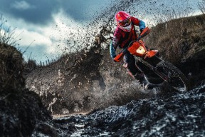 爱游戏APP下载热火不断突破！Karsa连续二十场比赛得分超过大比分获胜气势如虹延续