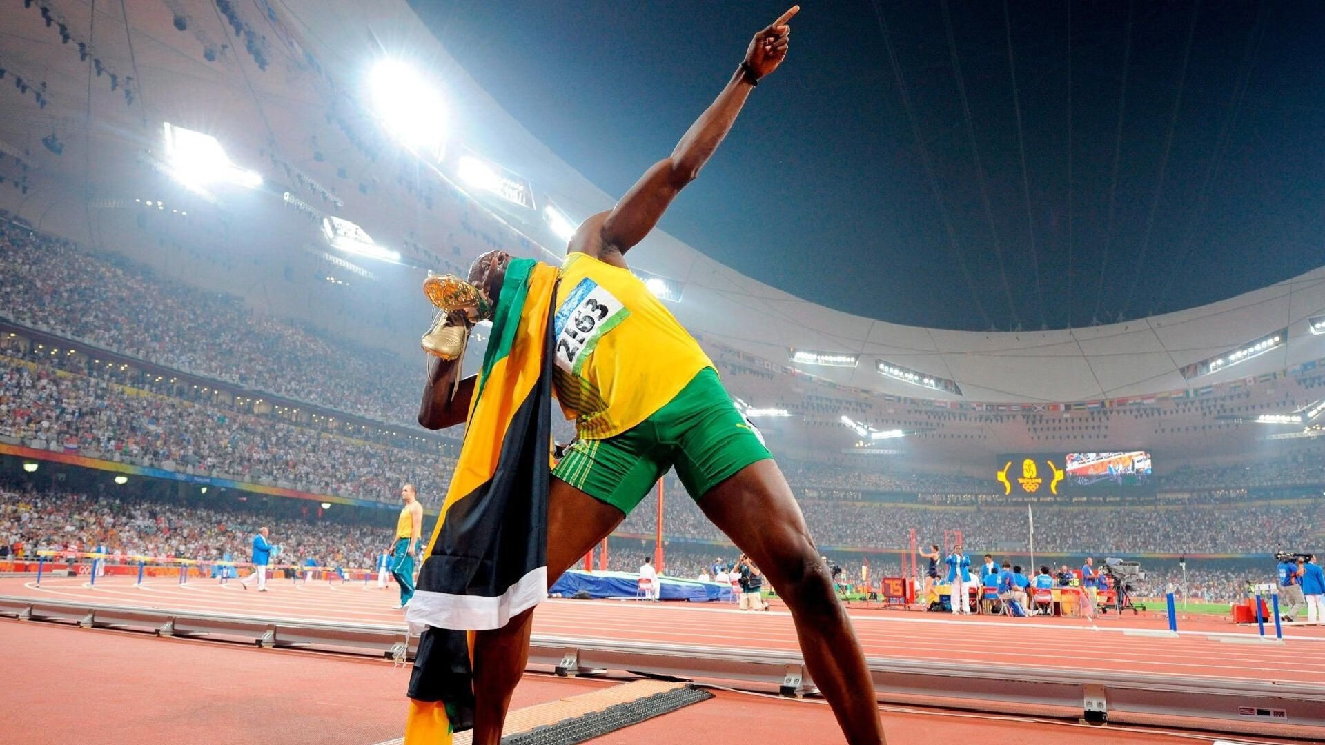 重返赛场首场状态出色，勇士观众沸腾！内马尔重返赛场全场沸腾不已