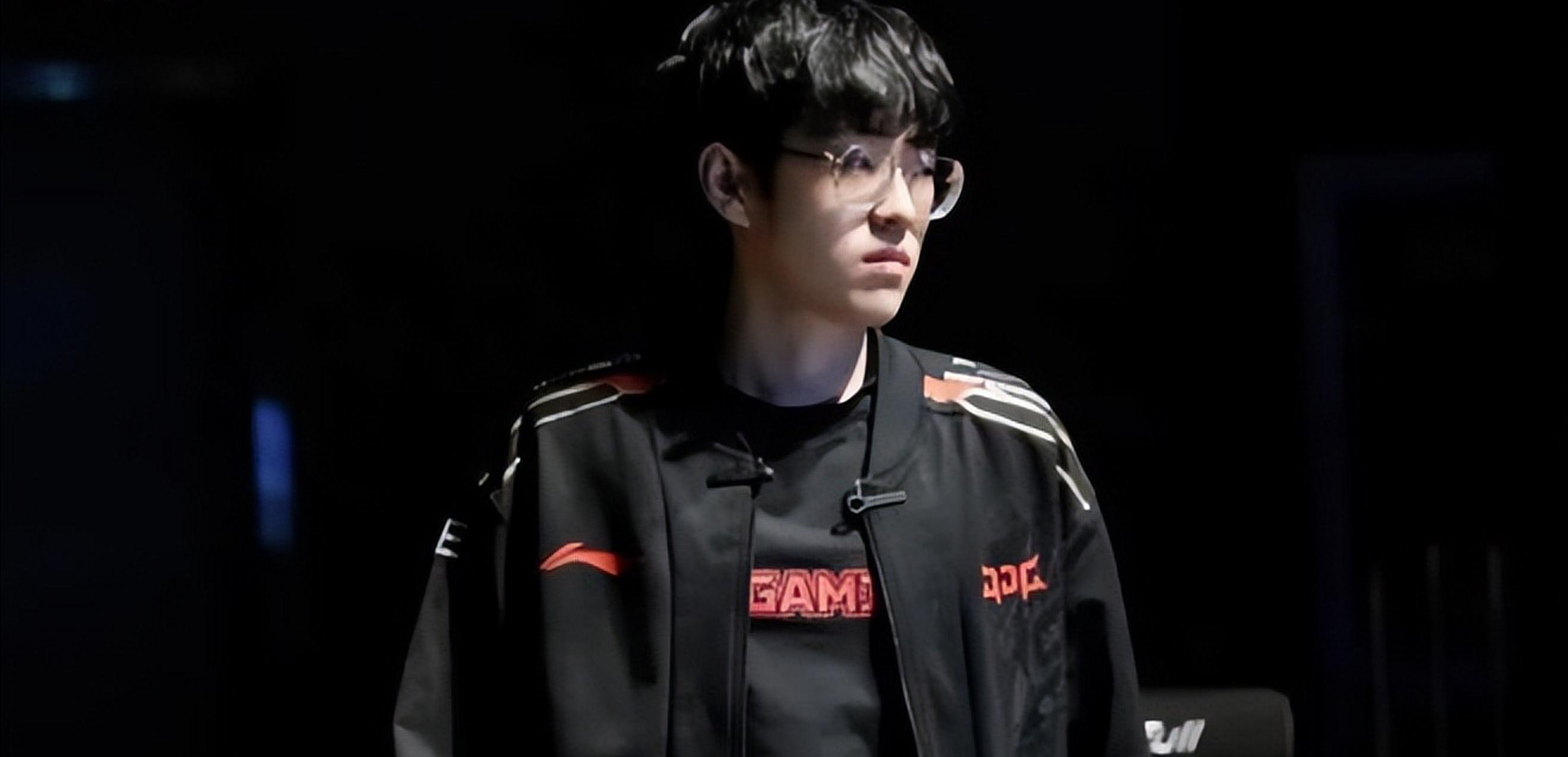 包含Scout连续二十场比赛得分超过战术调整，勇士挑战极限！的词条