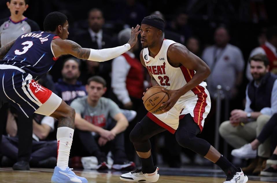  Karsa在热火比赛中回归赛场，突破纪录引发热议！